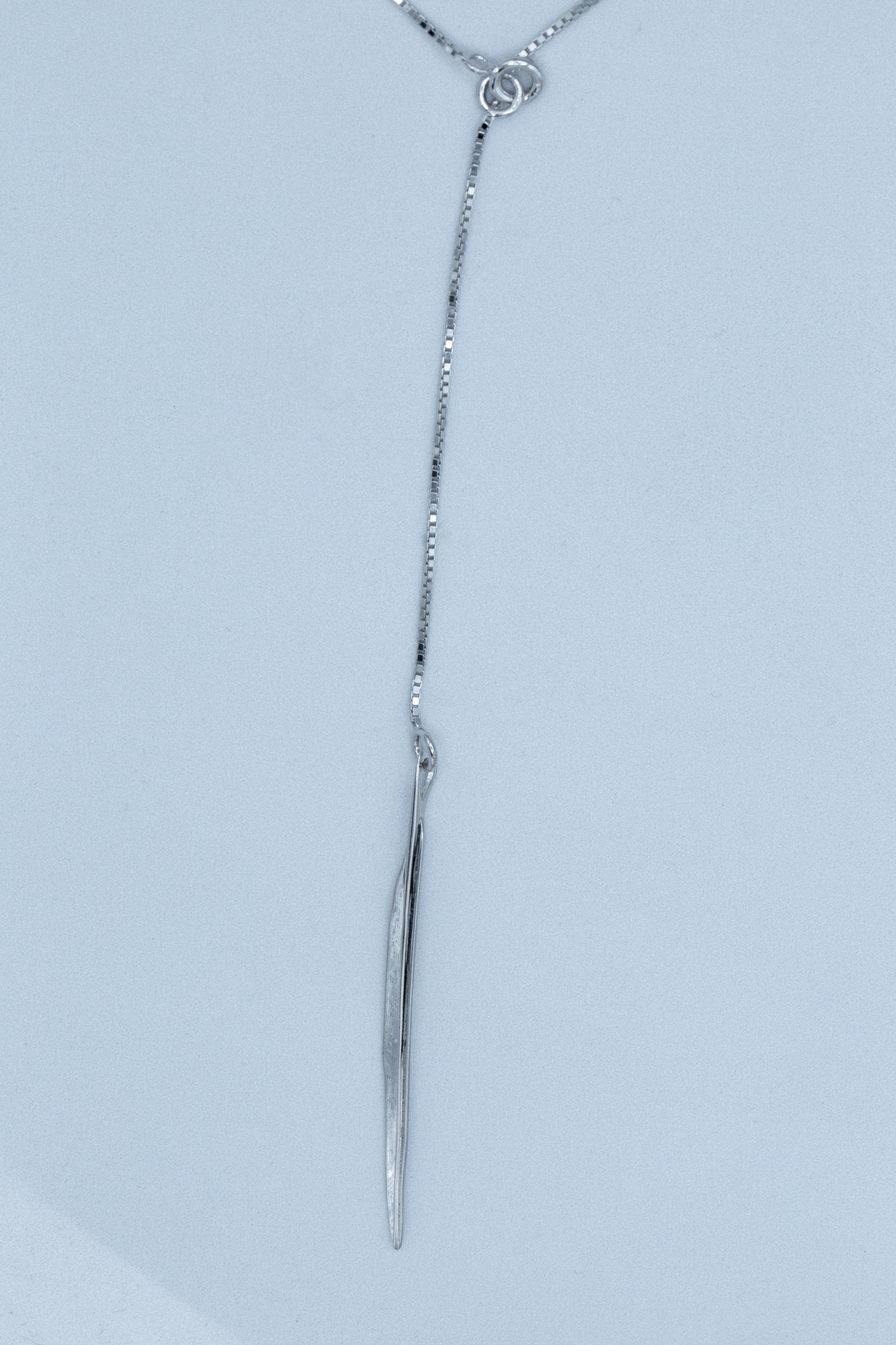 FEATHER LARIAT