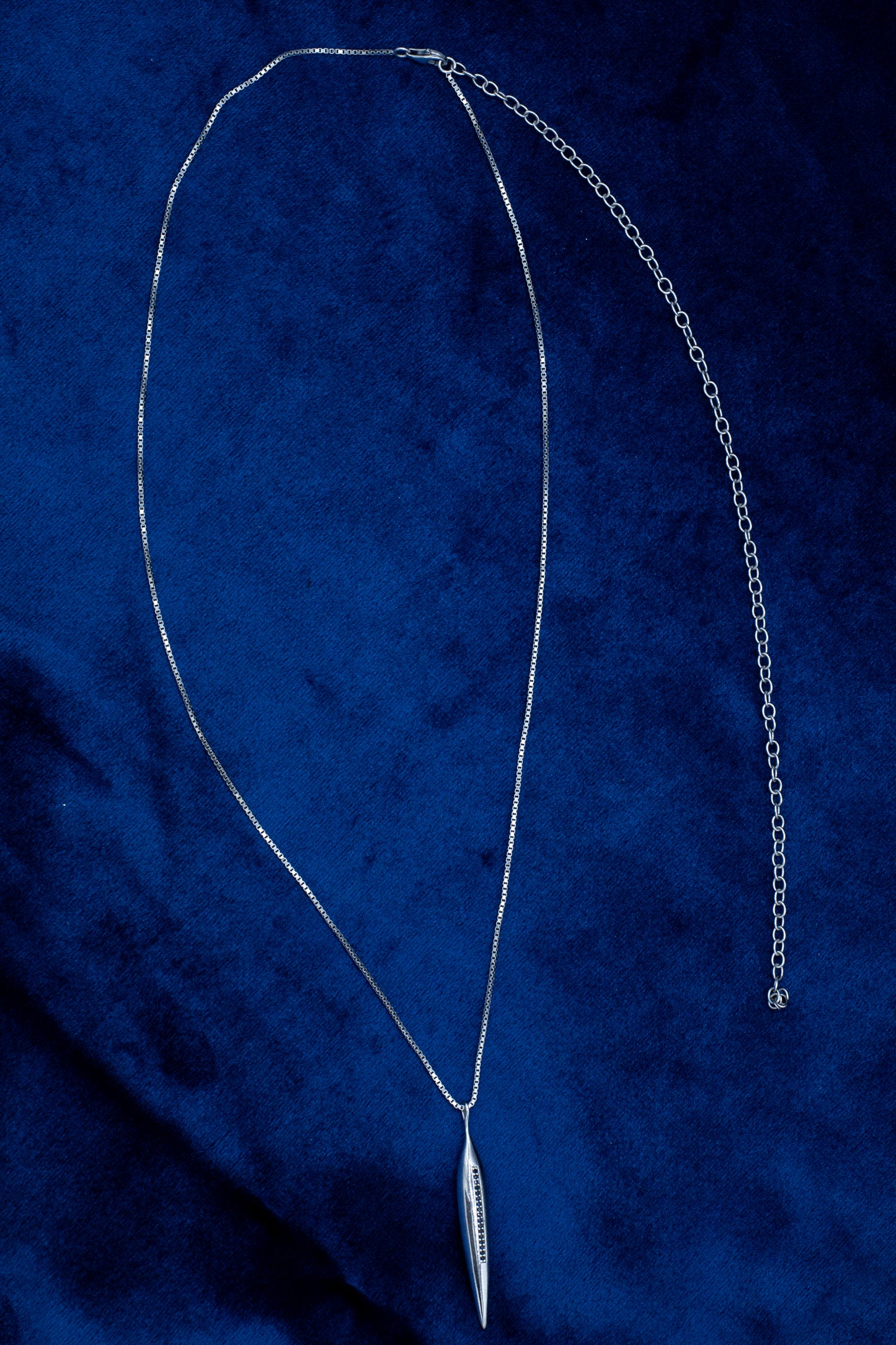 HERO PENDULUM WITH SAPPHIRE