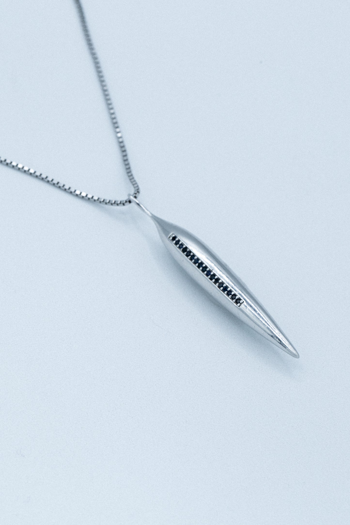 HERO PENDULUM WITH SAPPHIRE