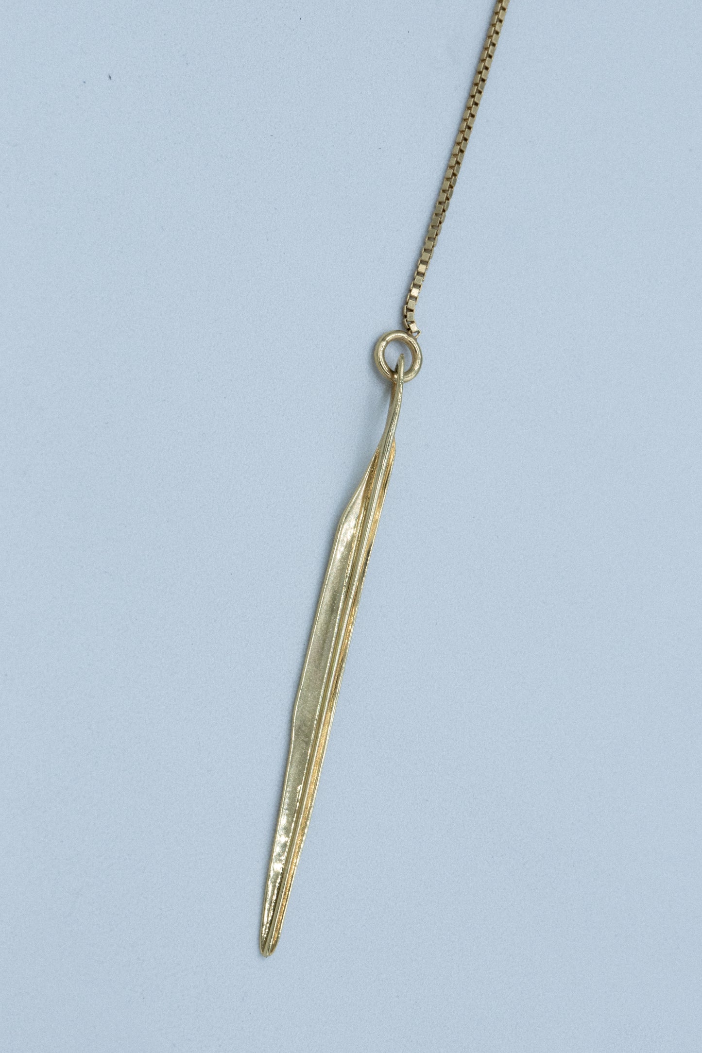 FEATHER LARIAT