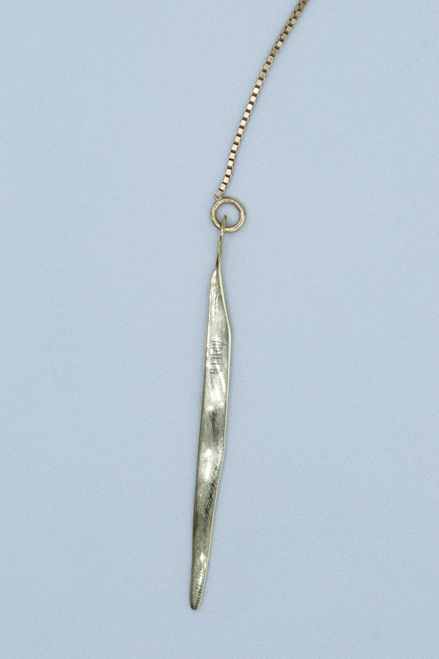 FEATHER LARIAT