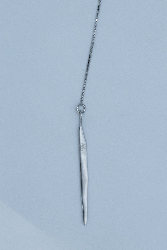 FEATHER LARIAT