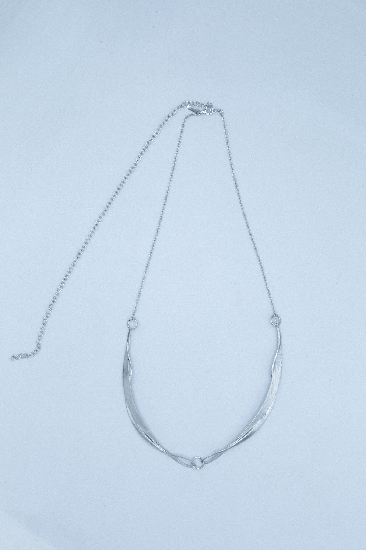 CHARM COLLAR NECKLACE
