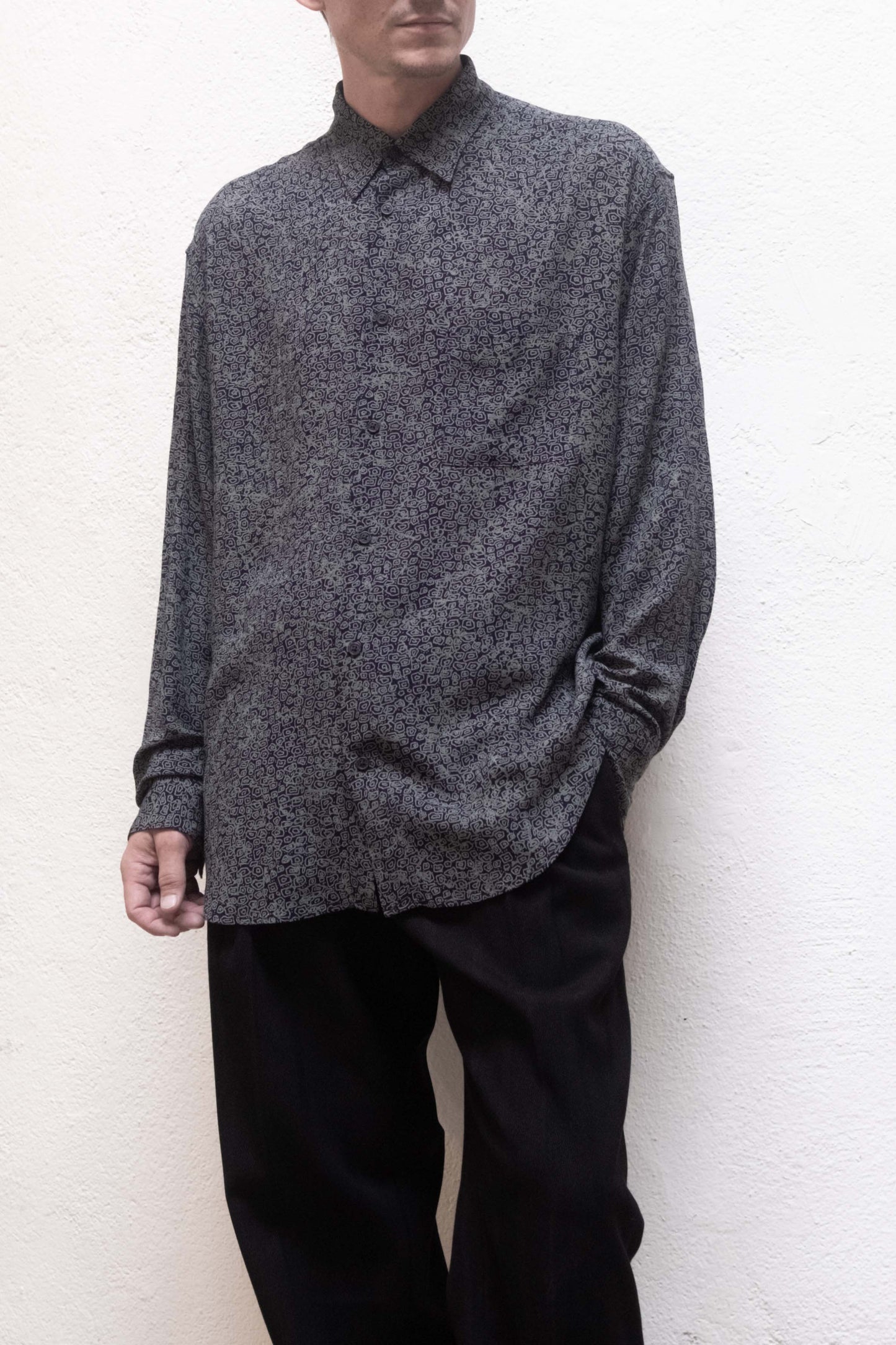 Dress Shirt in Dark Blue Print Tencel