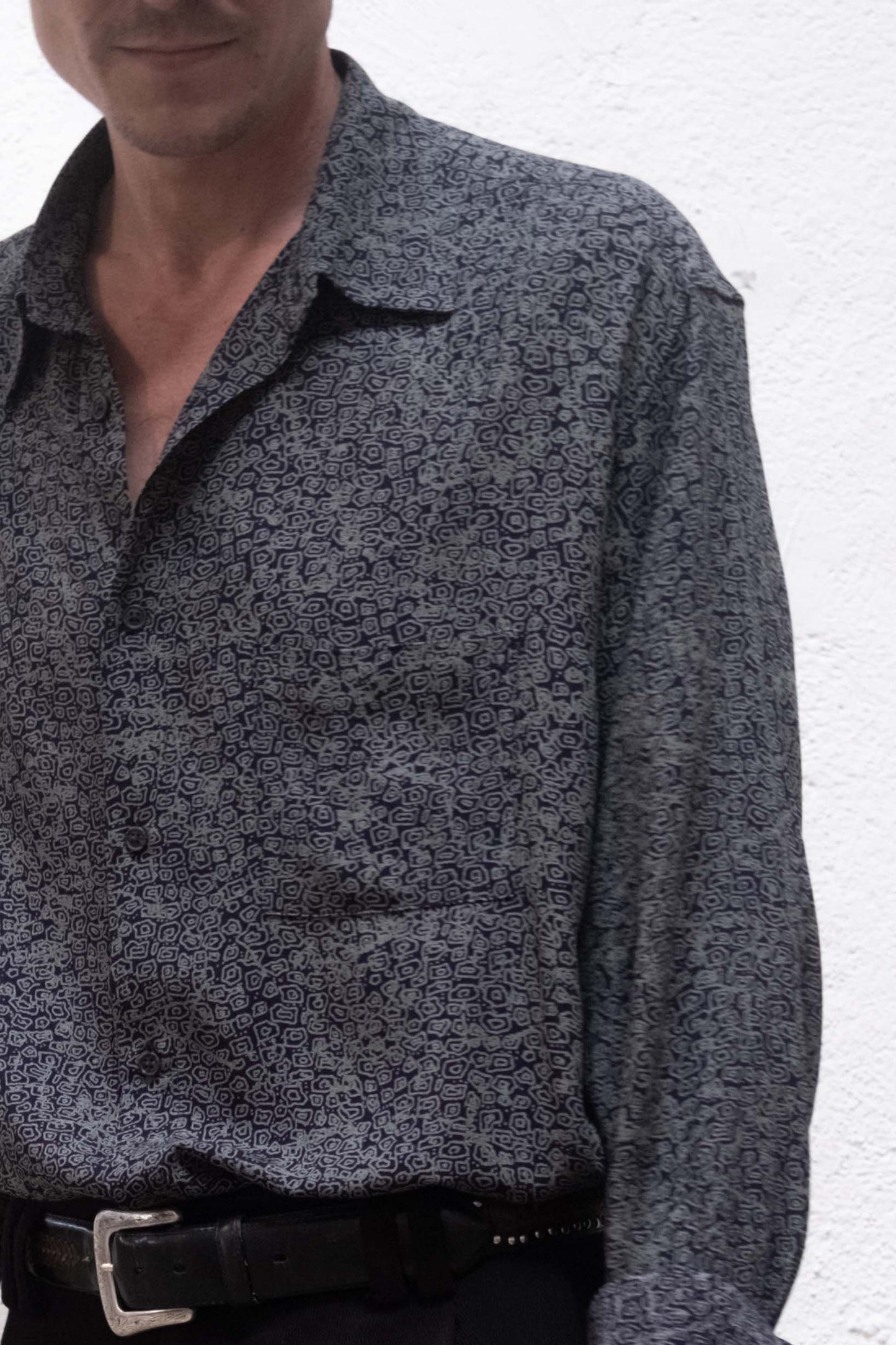 Dress Shirt in Dark Blue Print Tencel
