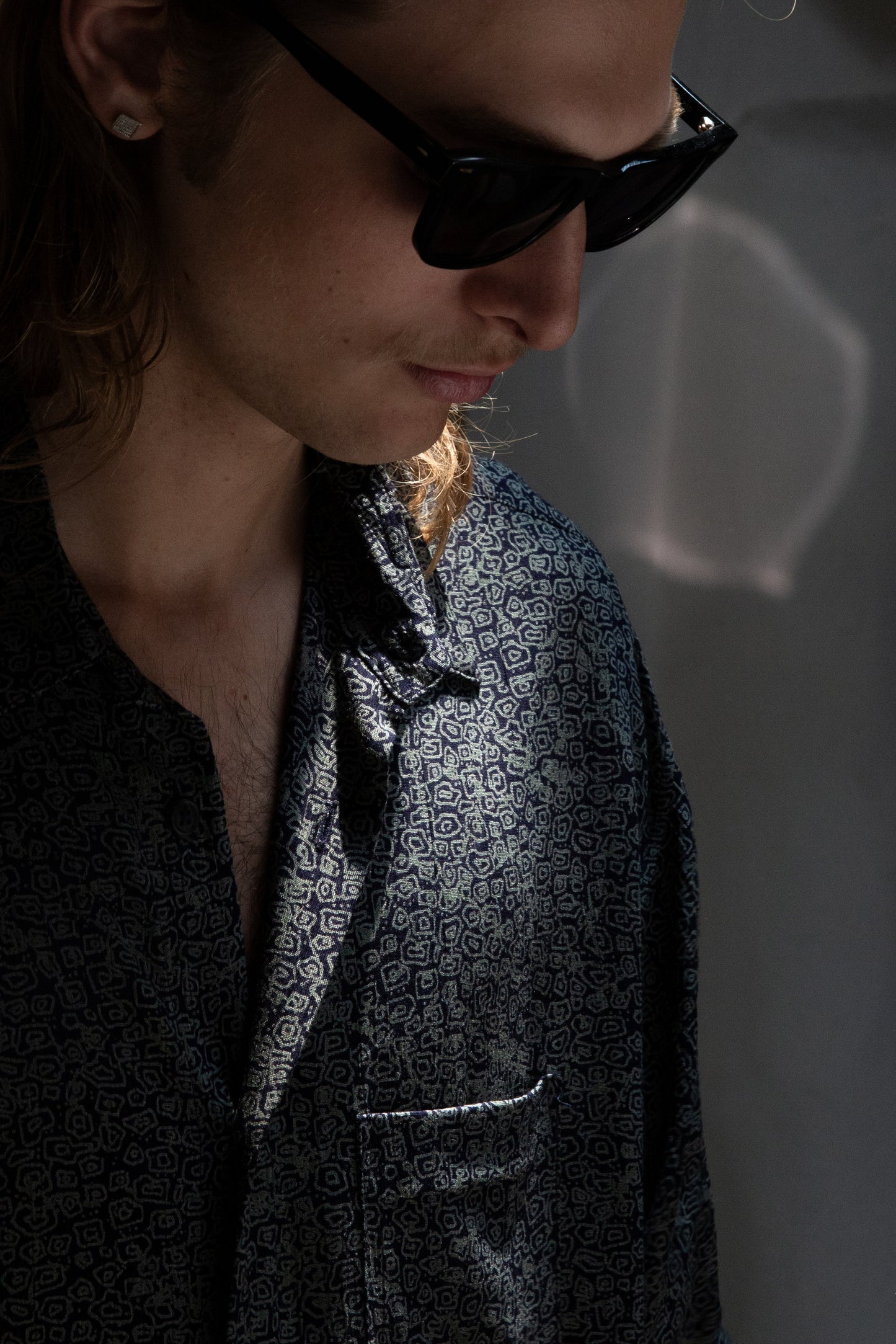 Dress Shirt in Dark Blue Print Tencel