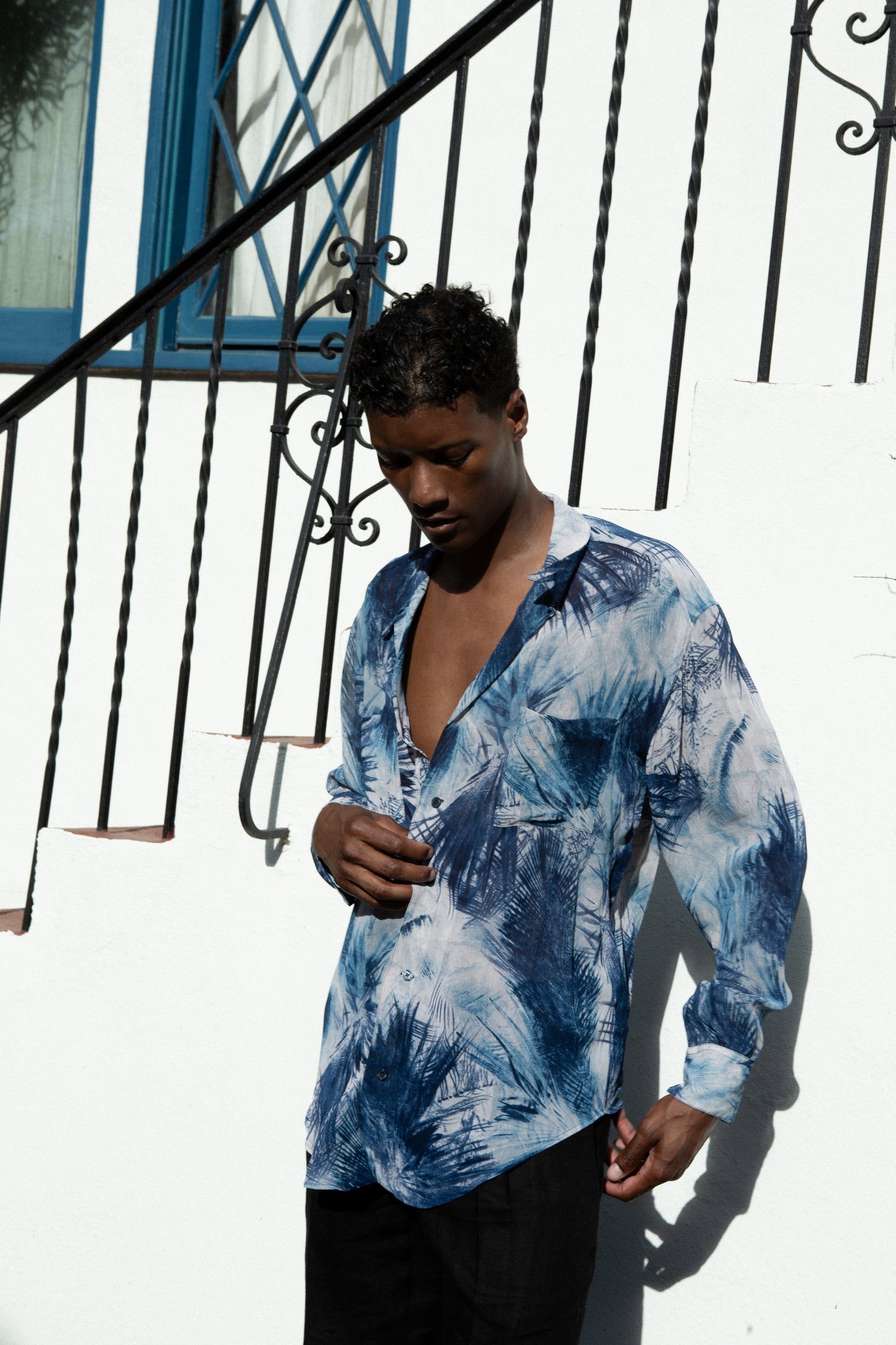 Dress Shirt in Palm Print Rayon