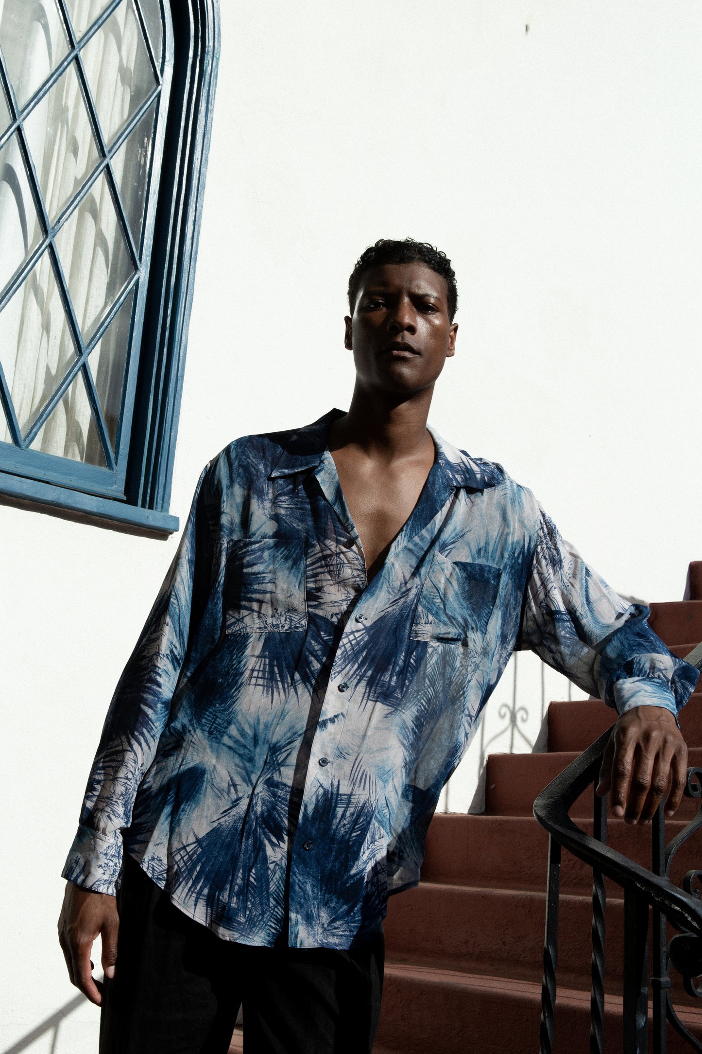 Dress Shirt in Palm Print Rayon