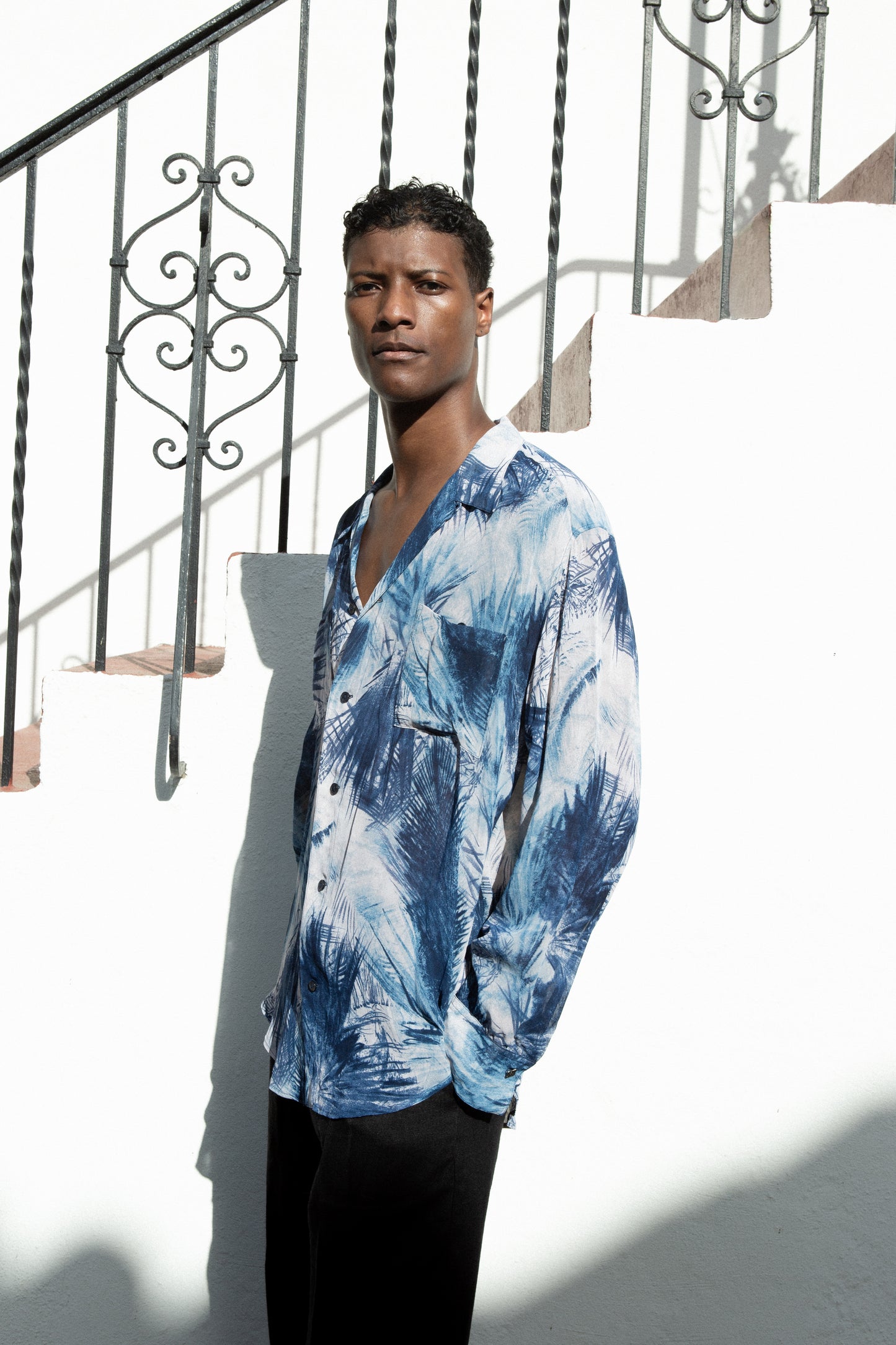 Dress Shirt in Palm Print Rayon